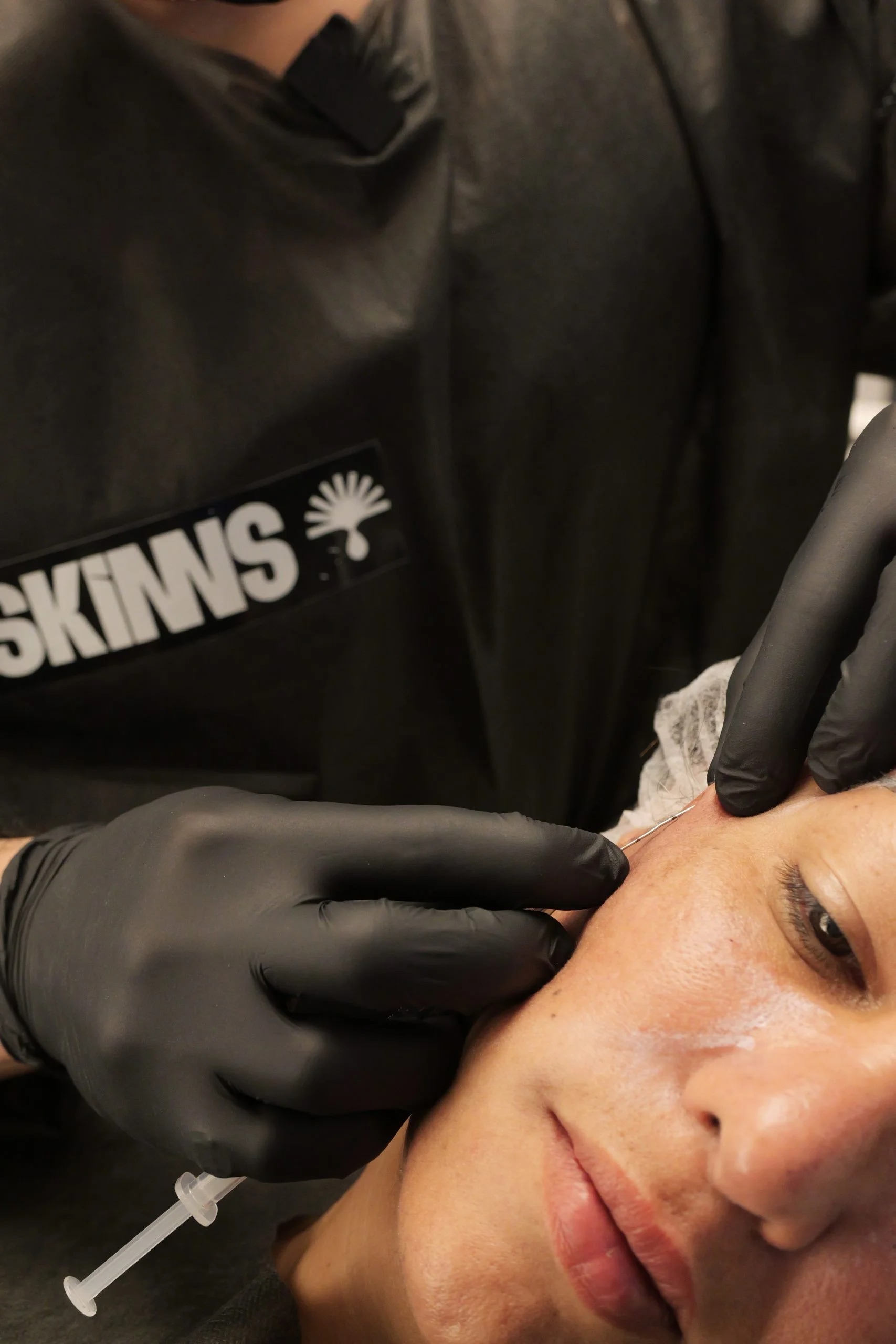 Profissional habilitado aplicando o Método SKIMS — foto 14